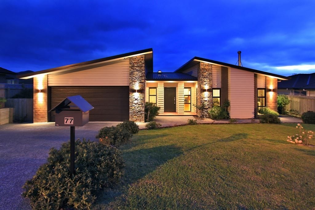 77 Aotea Drive, Aotea, Porirua - Carousel 1