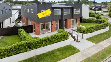 77 Costa Viva Crescent, Karaka, Papakura - Carousel 1