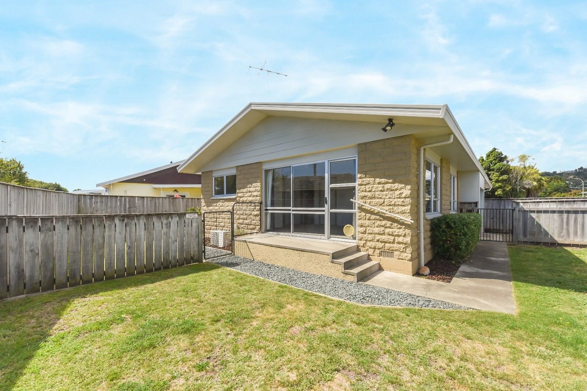 3/132 Parkers Road, Tahunanui, Nelson - Carousel 1