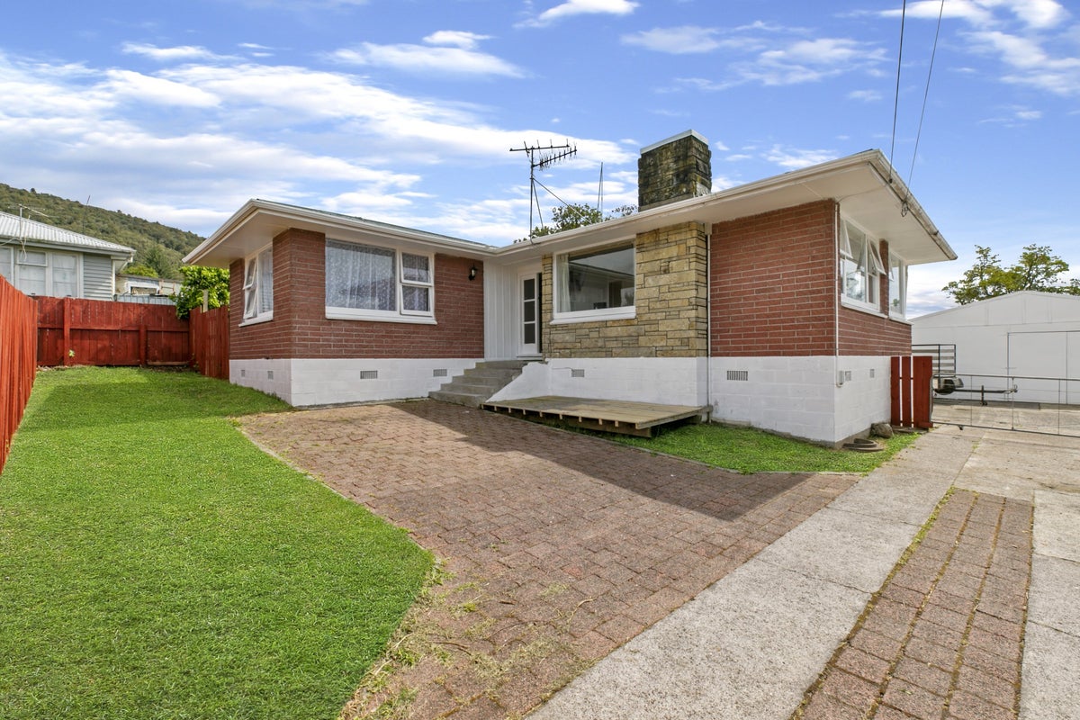 25A Thomas Crescent, Western Heights, Rotorua - Carousel 1