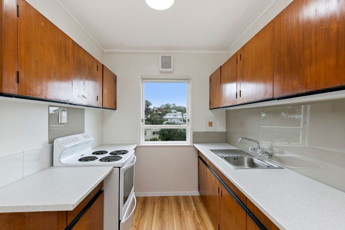 1/31 Plunket Street, Kelburn, Wellington - Carousel 2