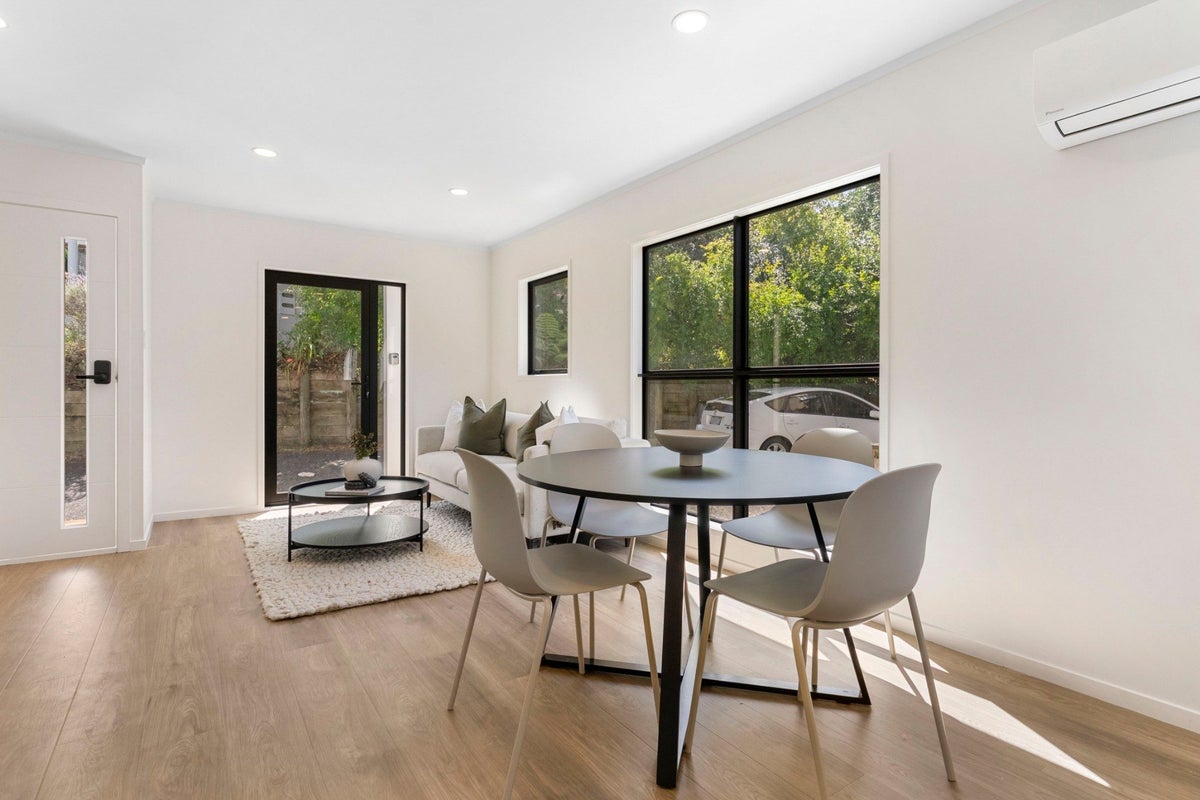 1/58 James Evans Drive, Northcote, Auckland - Carousel 2