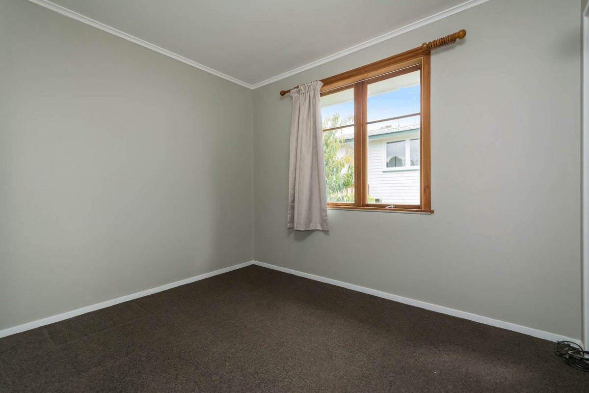 40 Bruce Road, Glenfield, Auckland - Carousel 14
