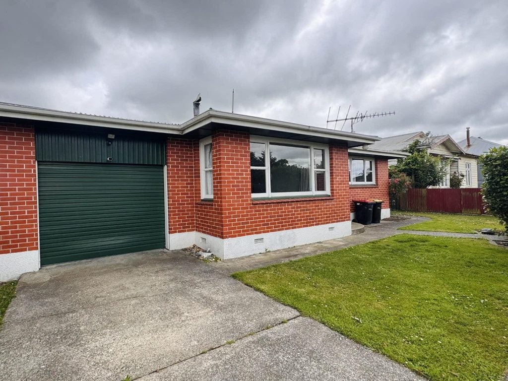 65 Maitland Street, Strathern, Invercargill - Carousel 2