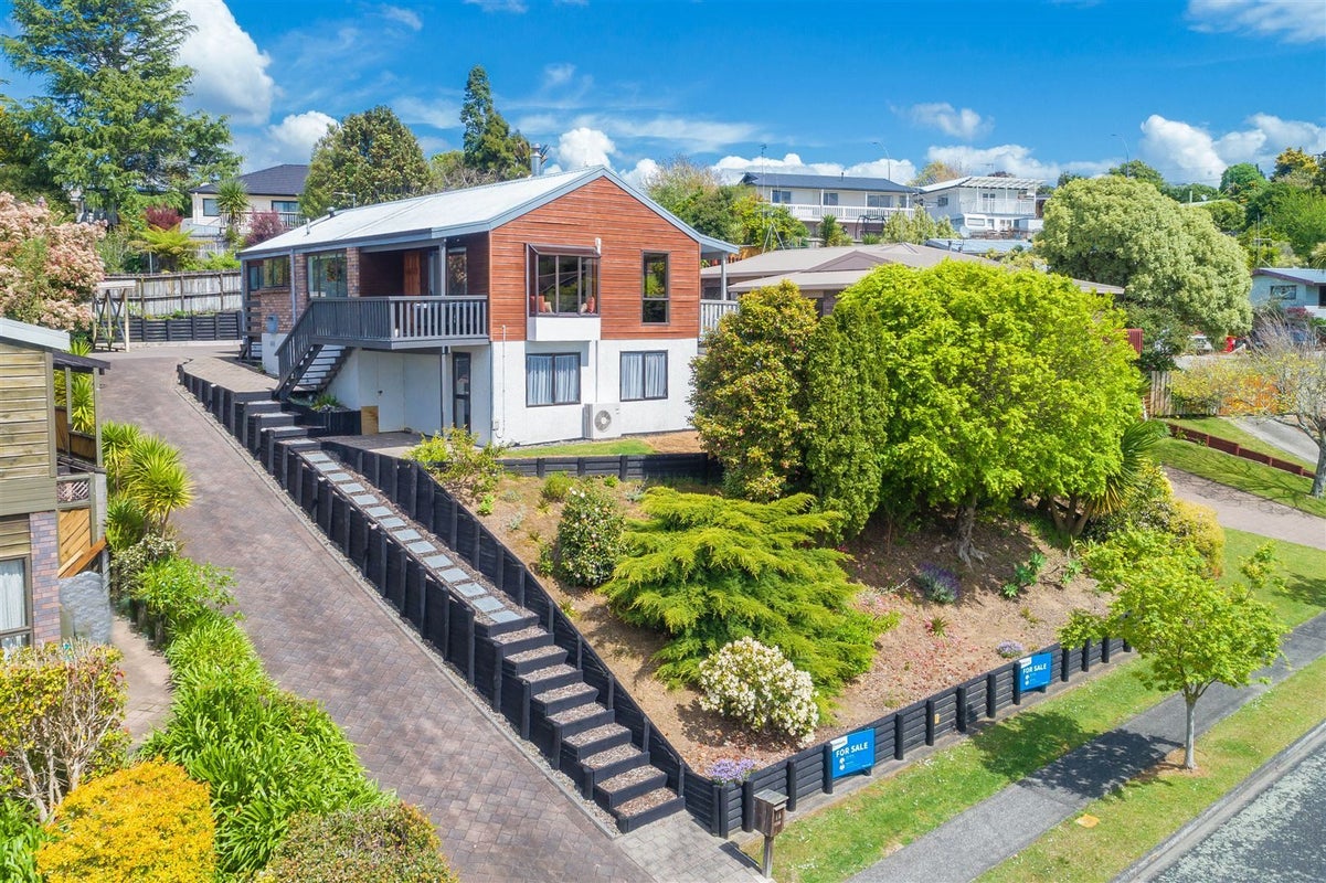 15 Carew Street, Nawton, Hamilton - Carousel 1