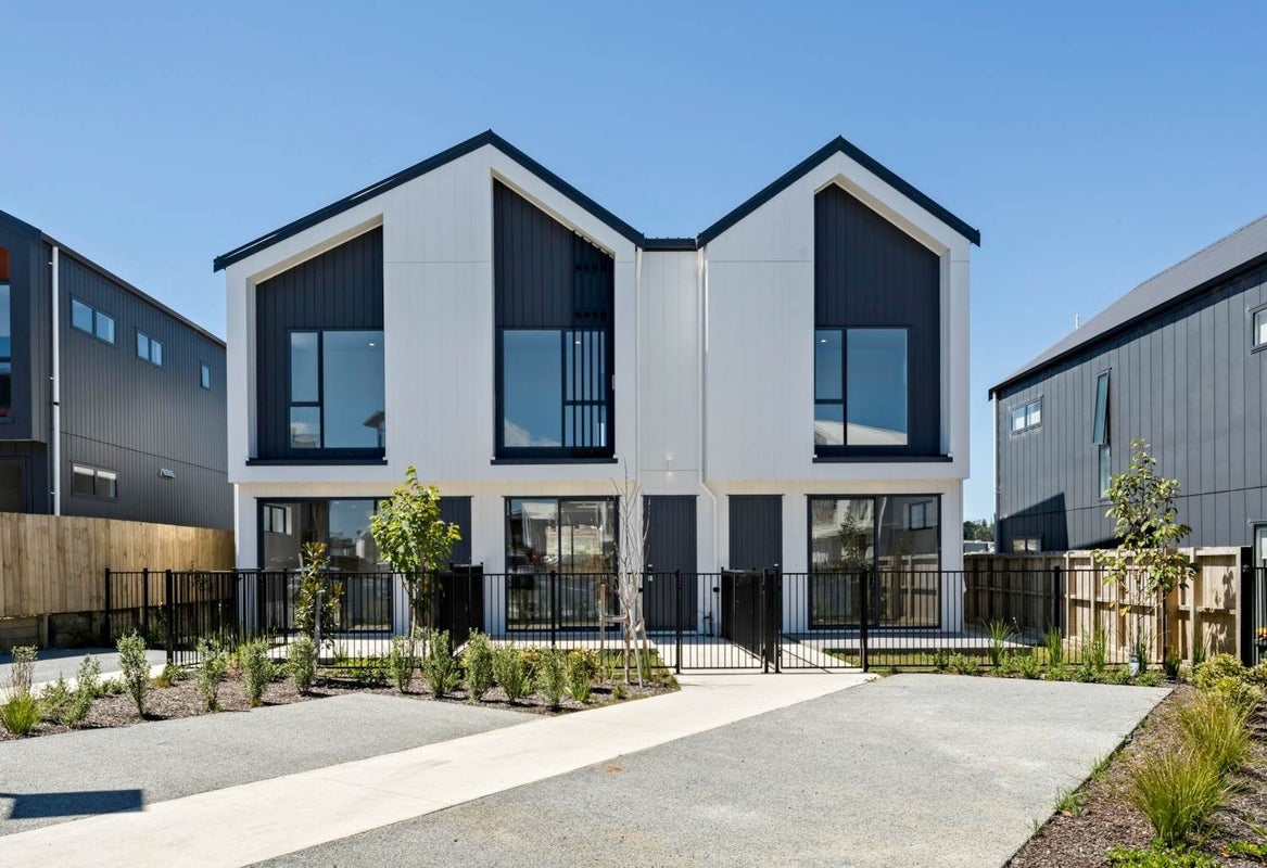 27 Porowha Road, Westgate, Auckland - Carousel 1