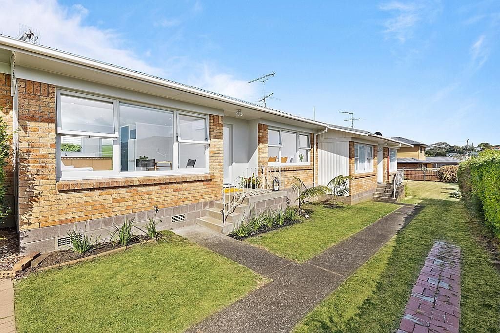 2/5 Otakau Road, Milford, Auckland - Carousel 2