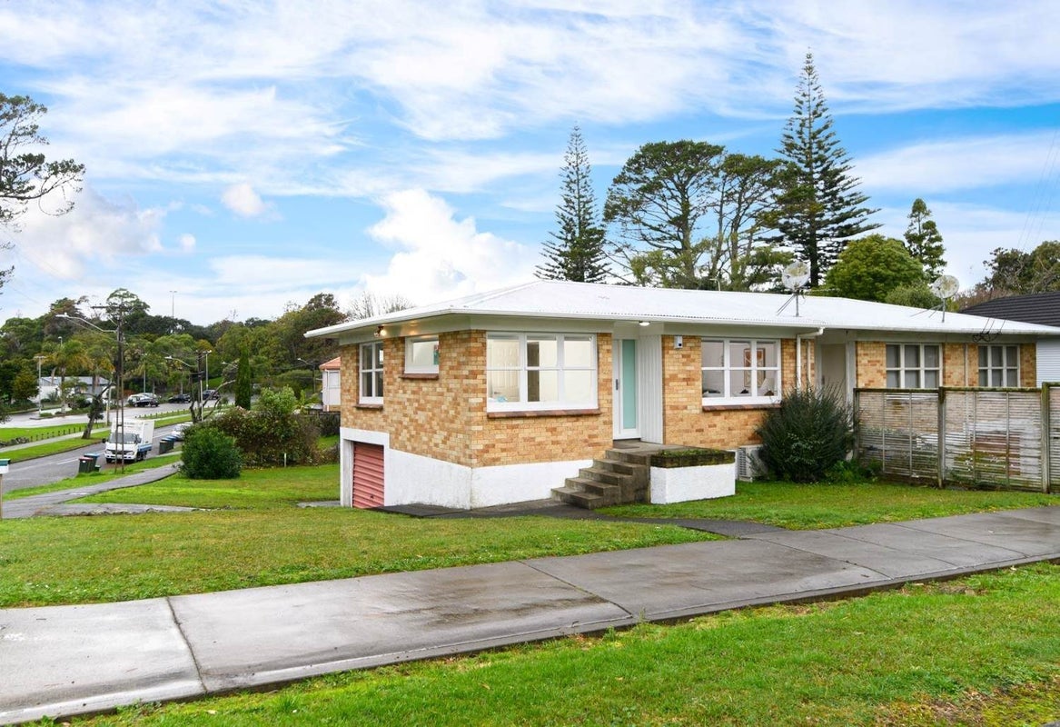 5 Rathlin Street, Blockhouse Bay, Auckland - Carousel 1