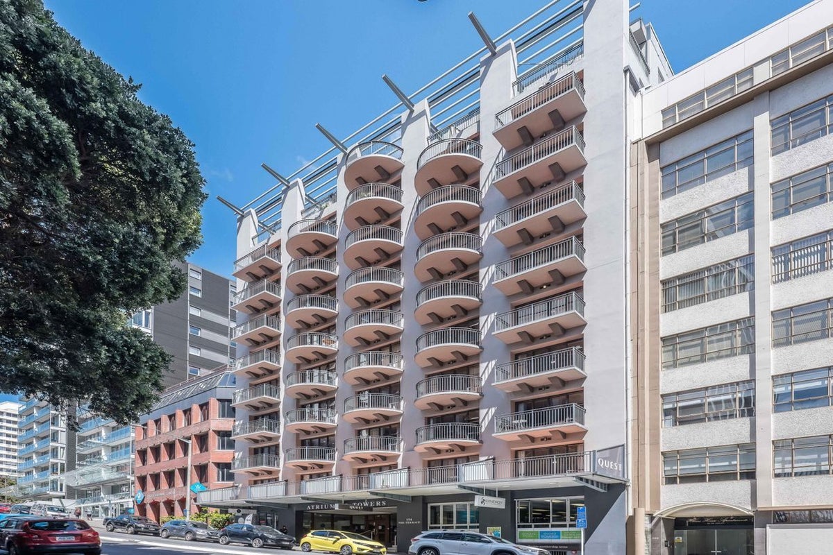 2Q/154 The Terrace, Wellington Central, Wellington - Carousel 1