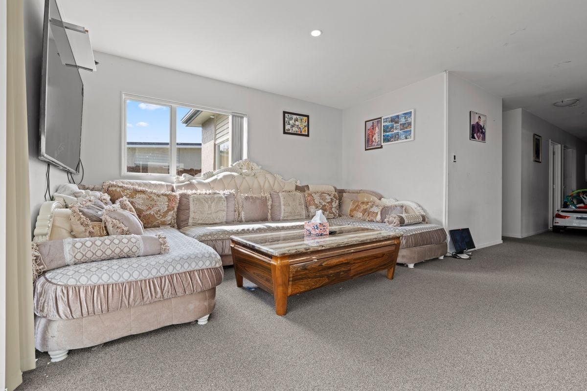 66 Popokatea Drive, Takanini, Auckland - Carousel 2