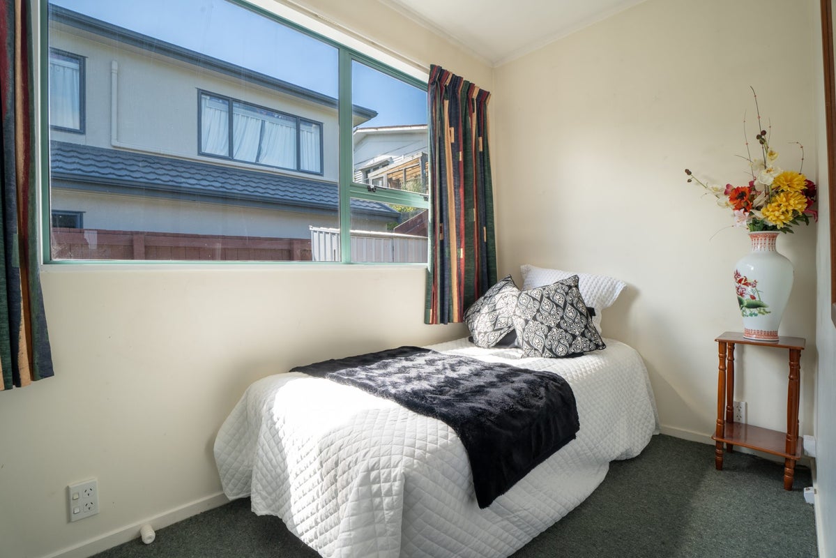 15 Hawtrey Terrace, Johnsonville, Wellington - Carousel 20