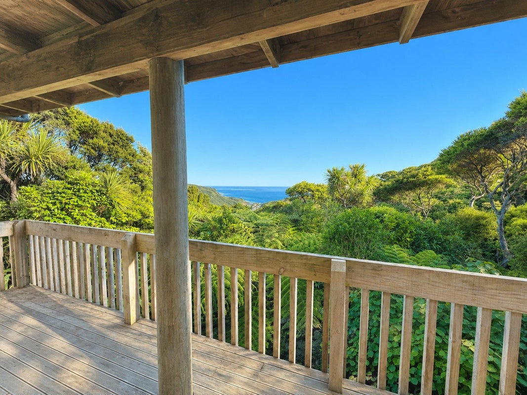 187 Piha Road, New Lynn - Carousel 1