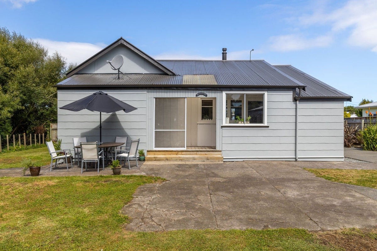 24 Boyd Avenue, Aramoho, Whanganui - Carousel 2