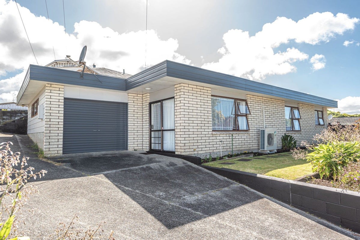 10 Caius Avenue, Gonville, Whanganui - Carousel 26