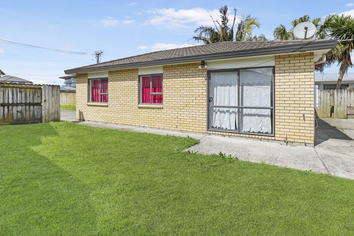 63 Milan Road, Papatoetoe, Auckland - Carousel 1