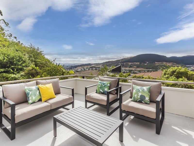 9 Bishops Glen, Tawa, Wellington - Carousel 20