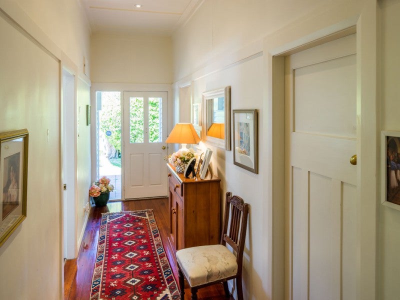 111 Kings Crescent, Hutt Central, Lower Hutt - Carousel 2