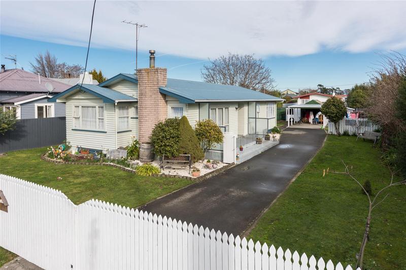 18 Howick Road, Redwoodtown, Blenheim - Carousel 1