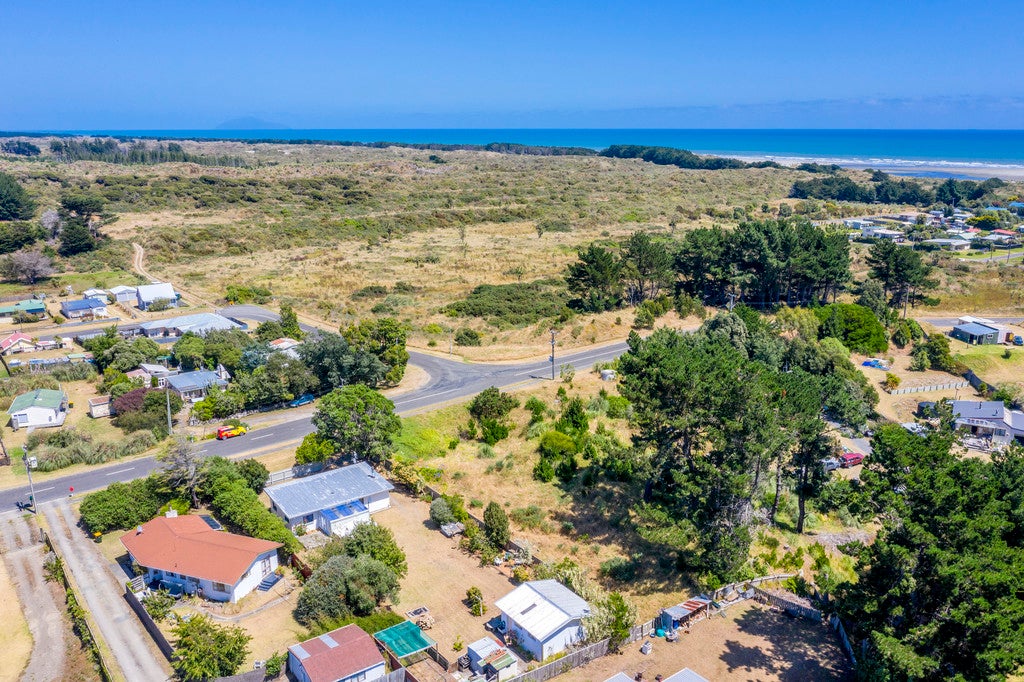 868 Hokio Beach Road, Hokio Beach, Levin - Carousel 2