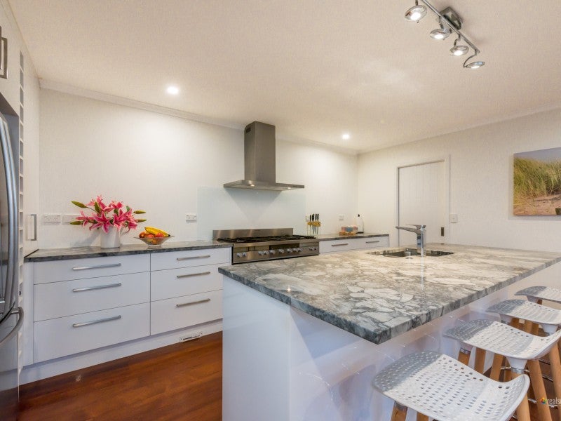 31C Wai-Iti Crescent, Woburn, Lower Hutt - Carousel 2