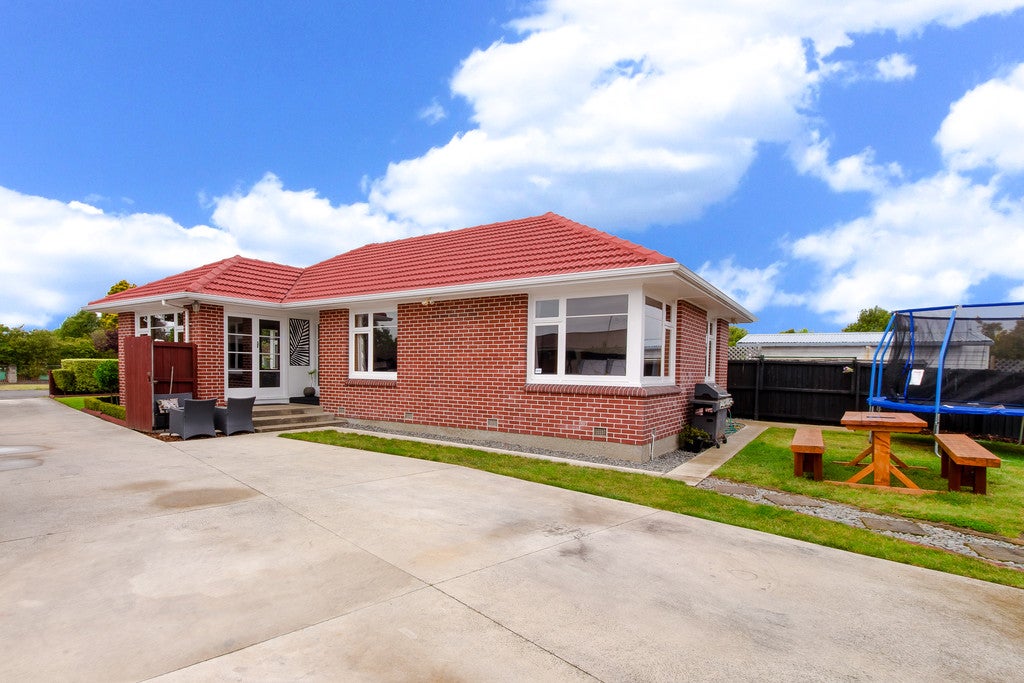 21 Orrick Crescent, Avondale, Christchurch - Carousel 2