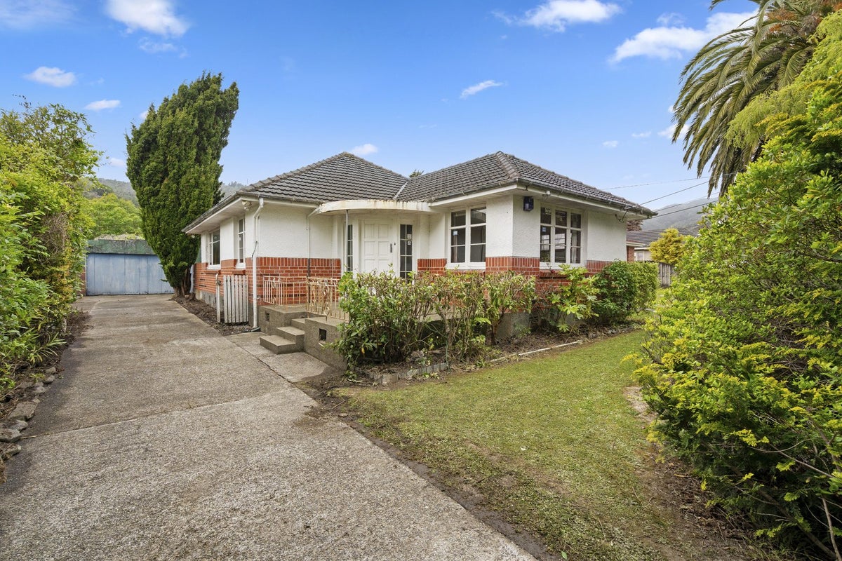 61 Glen Road, Stokes Valley, Lower Hutt - Carousel 1