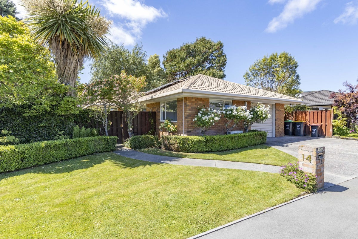 14 Castle Way, Beckenham, Christchurch - Carousel 14