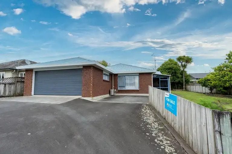 167A Clarkin Road, Fairfield, Hamilton - Carousel 1