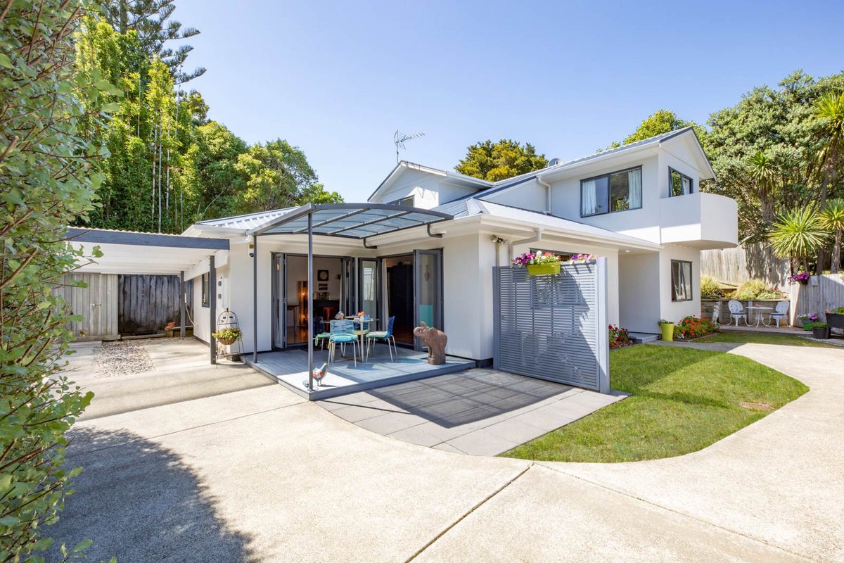 82D Woodglen Road, Glen Eden, Auckland - Carousel 2