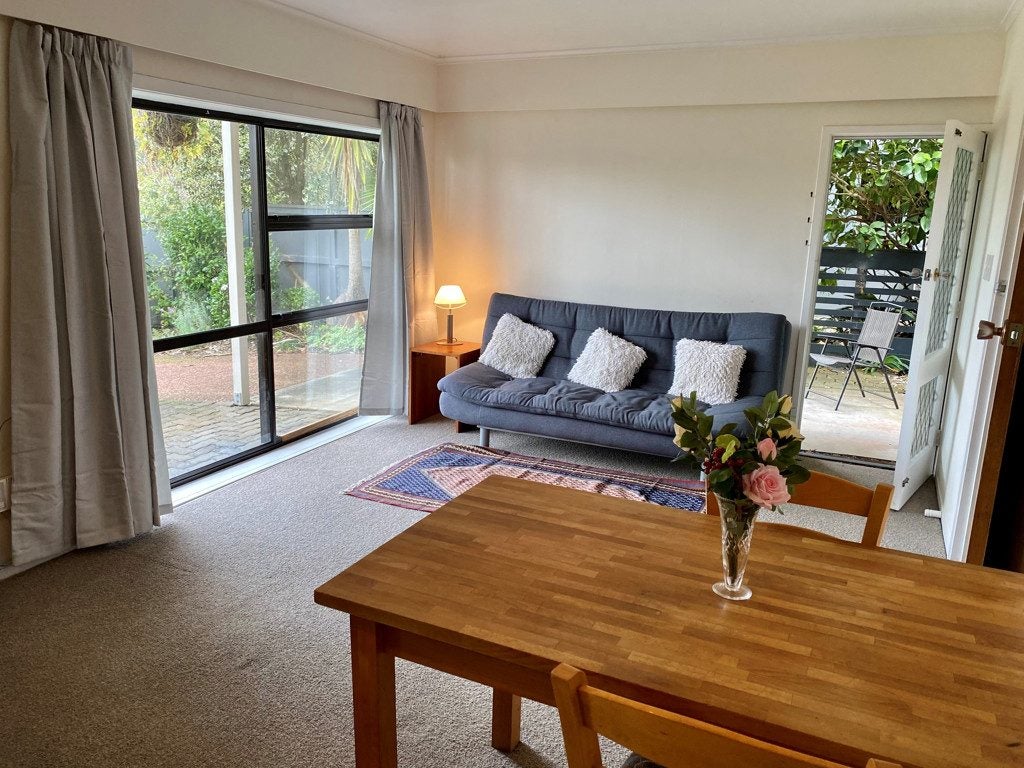38 Sylvan Park Avenue, Milford, Auckland - Carousel 2
