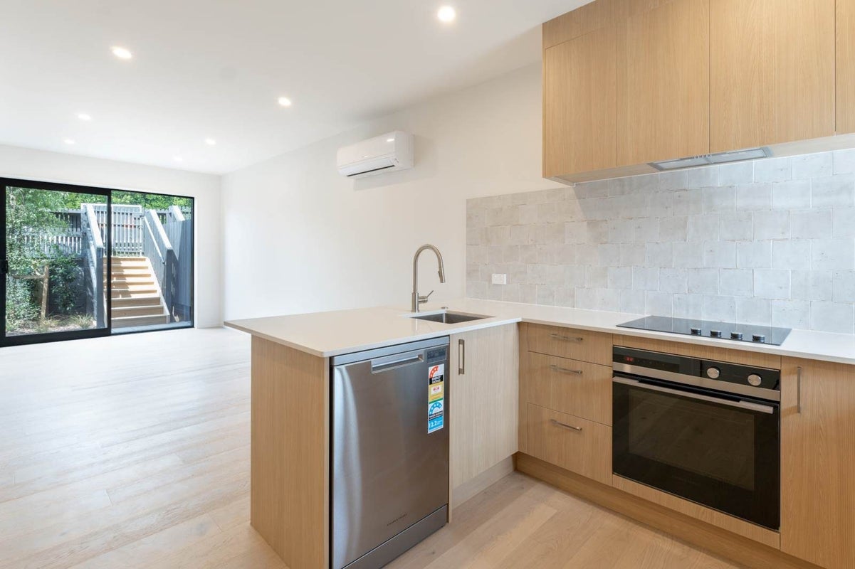 71 Roberts Avenue, Bayswater, Auckland - Carousel 1