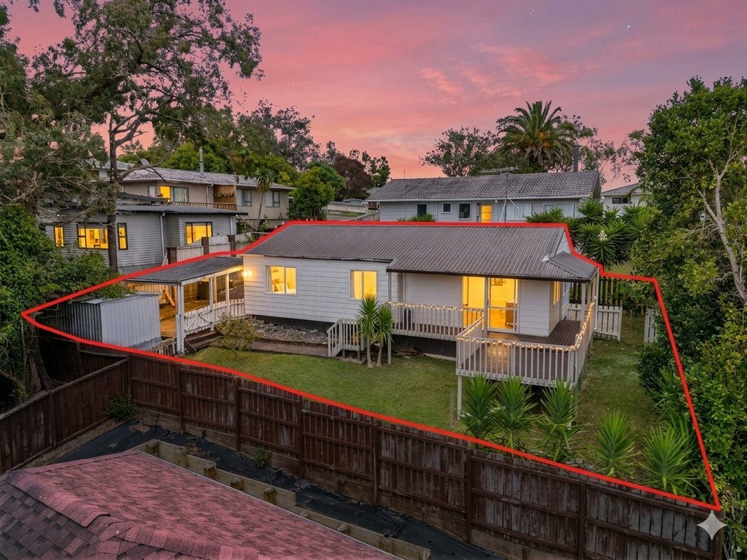 2/39 Bayview Road, Bayview, Auckland - Carousel 1