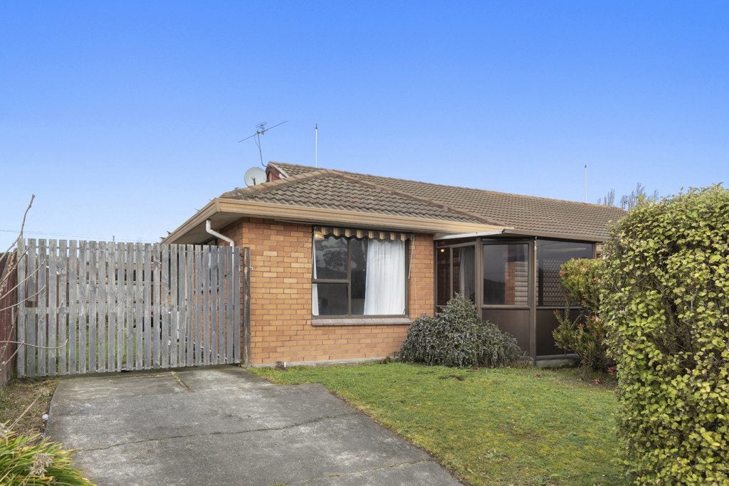 1/2 McHaffies Place, Wainoni, Christchurch - Carousel 2
