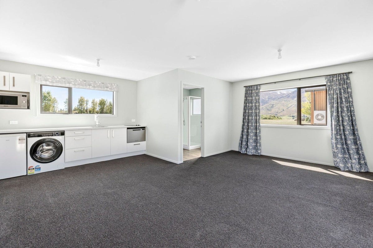 90 Willowbank Road, Queensberry, Cromwell - Carousel 15