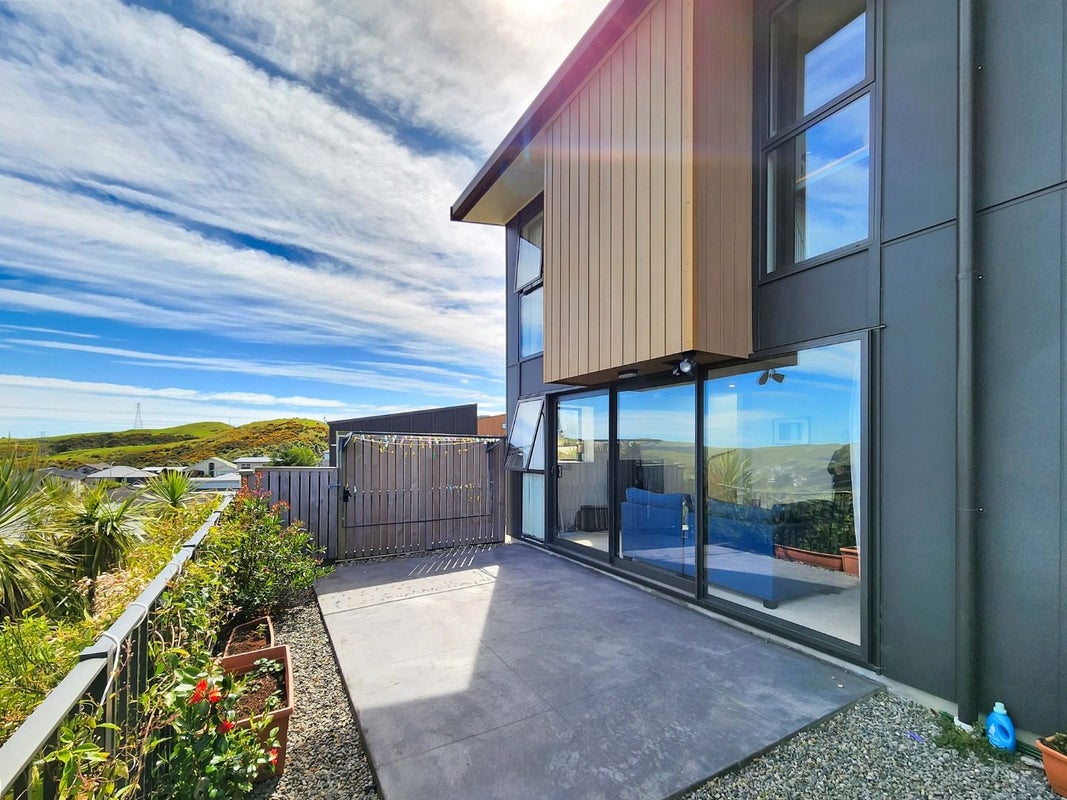 75 Woodridge Drive, Woodridge, Wellington - Carousel 1