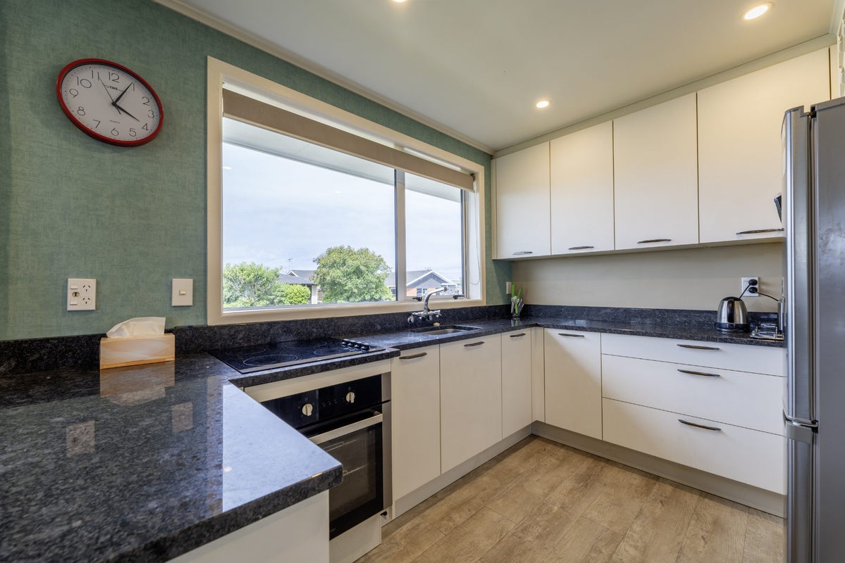 1/8 Hillsden Place, Glenwood, Timaru - Carousel 1