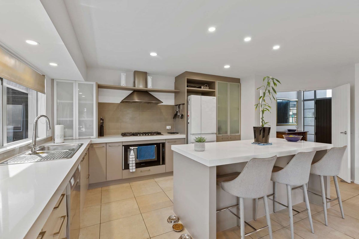 141 Cyril French Drive, Flat Bush, Auckland - Carousel 1