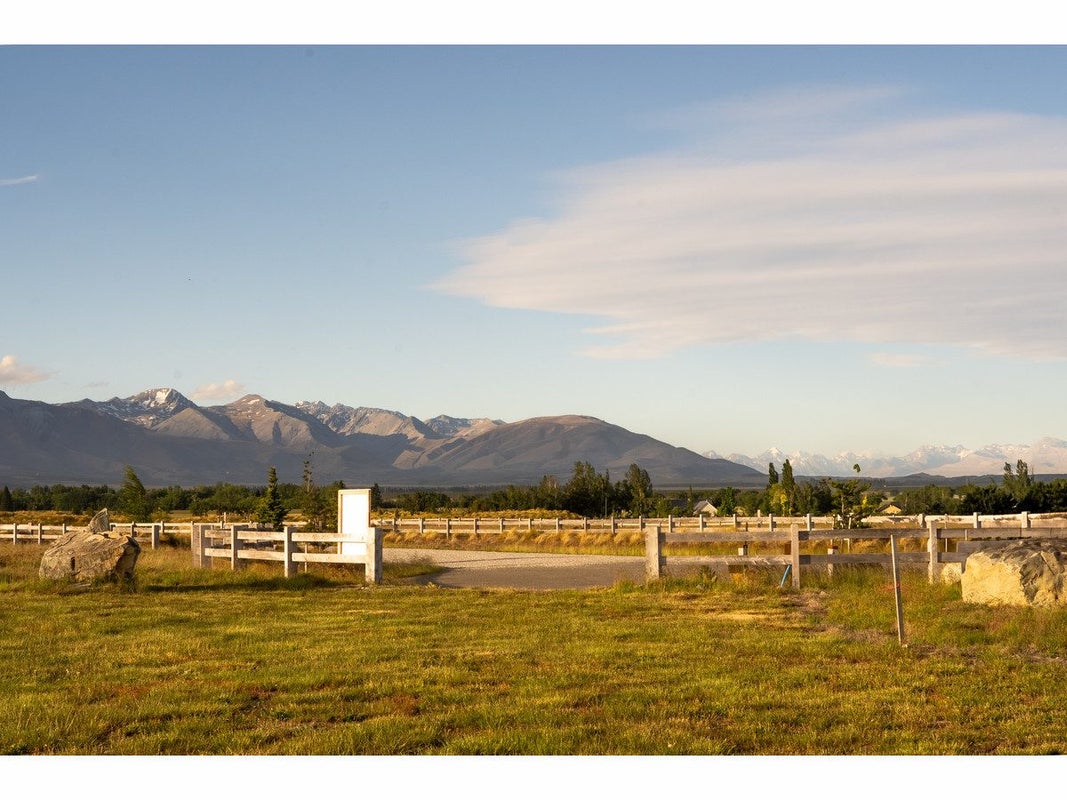 6 Cameron Place, Ben Ohau - Carousel 1