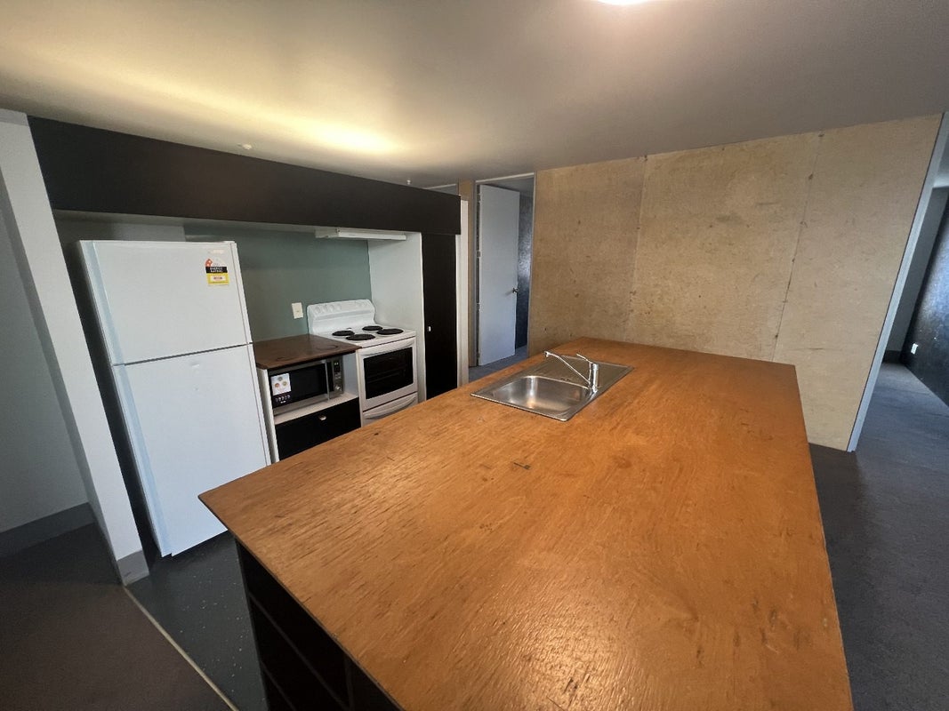 5/3 King Street, Mount Cook, Wellington - Carousel 2