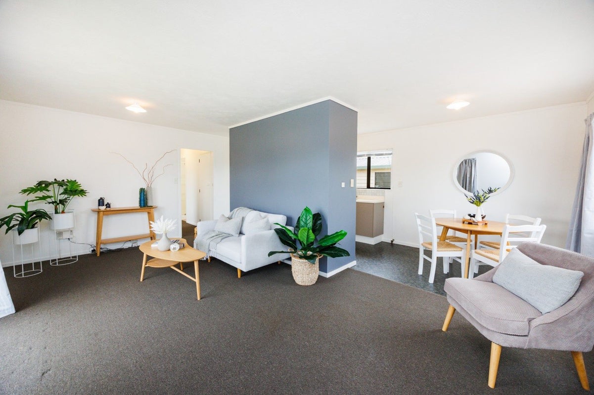 11 Cargill Grove, Kelvin Grove, Palmerston North - Carousel 2
