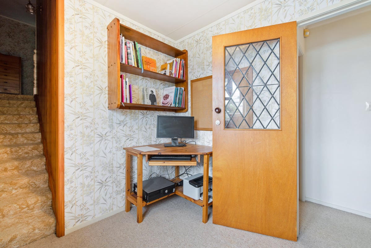 18 Beryl Place, Pukehangi, Rotorua - Carousel 24