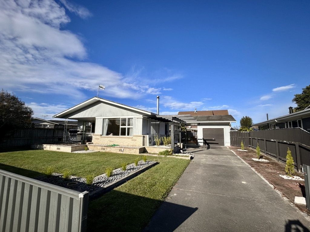 24 Kent Terrace, Taradale, Napier - Carousel 1