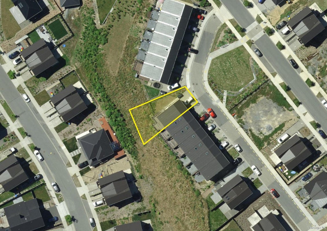 16 Bee Lane, Whitby, Porirua - Carousel 19