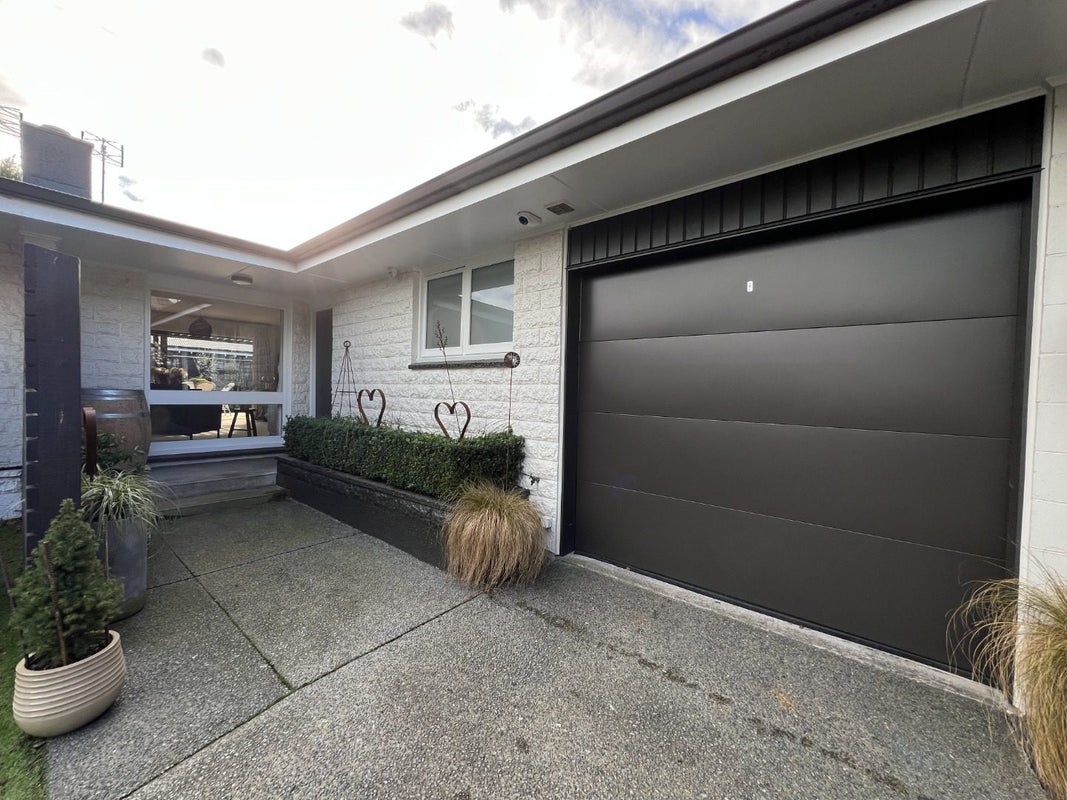 2/46 Thornycroft Street, Fendalton, Christchurch - Carousel 13