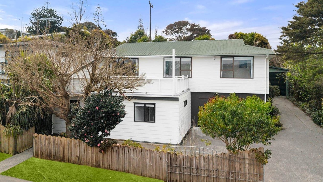 99C Captain Scott Road, Glen Eden, Auckland - Carousel 1