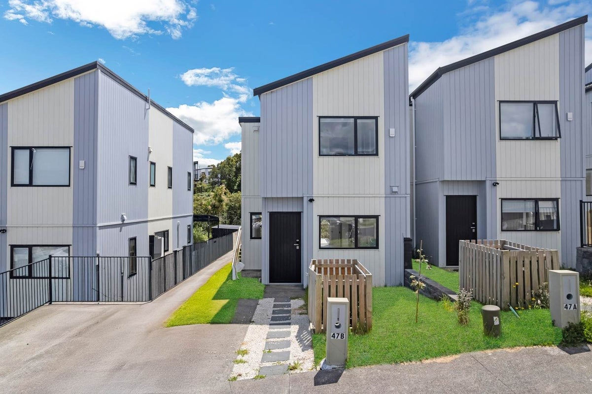 47B Crestview Rise, Papakura, Papakura - Carousel 1