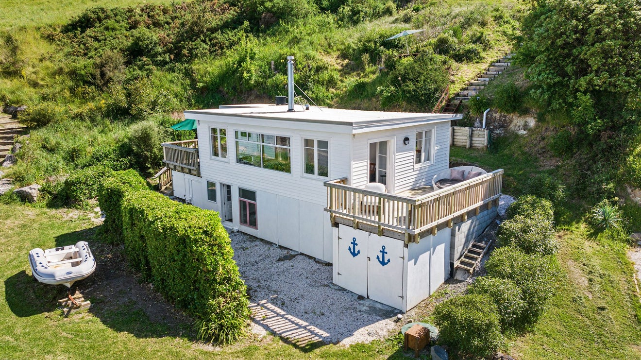 20 Te Wharau Lane, Charteris Bay, Governors Bay - Carousel 13