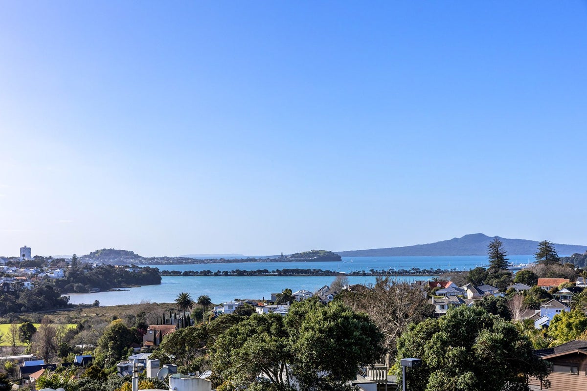 34D Arney Crescent, Remuera, Auckland - Carousel 1