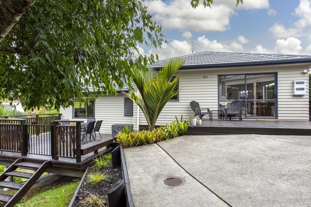 25B Rehia Road, Massey, Auckland - Carousel 2