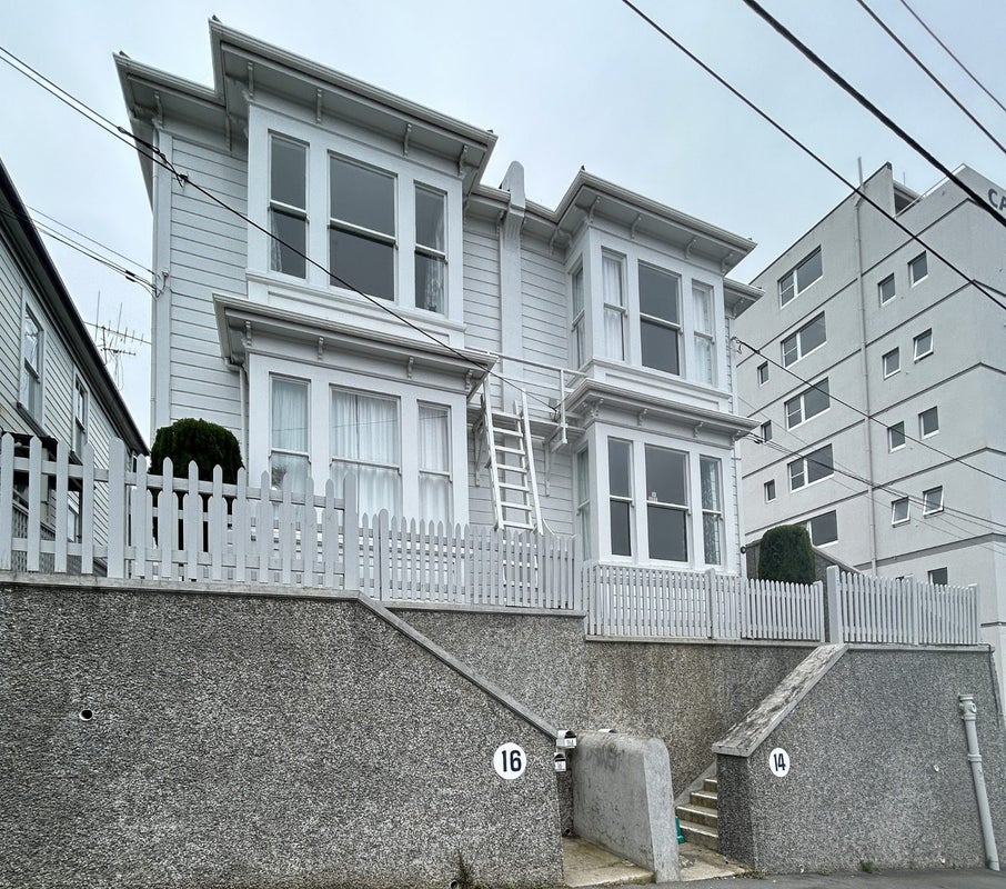 14 Thompson Street, Mount Cook, Wellington - Carousel 1